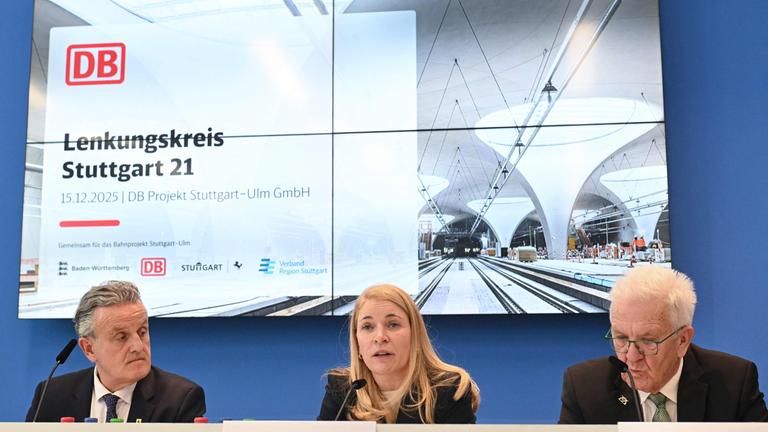 Bahnhchefin Palla zu Stuttgart21