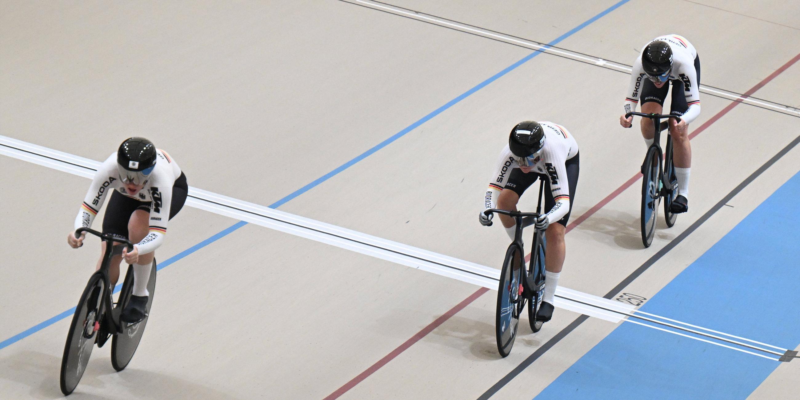 Weltmeisterschaft Elite-Leichtathletik Damen; Giornata 01; 2025, Deutschland; Friedrich, Lea Sophie; Grabosch, Pauline Sophie; Propster, Alessa Catriona; Santiago Del Cile – Velodromo Penalolen