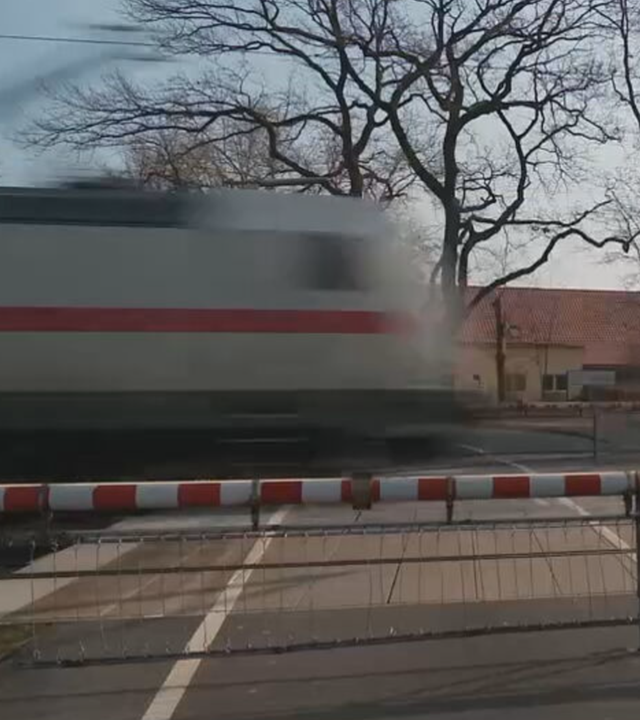 Bahnschranke fast immer zu – Anwohner empört
