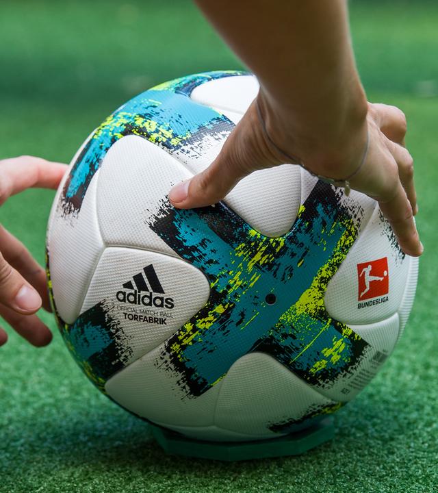 Fußball wird zurecht gelegt