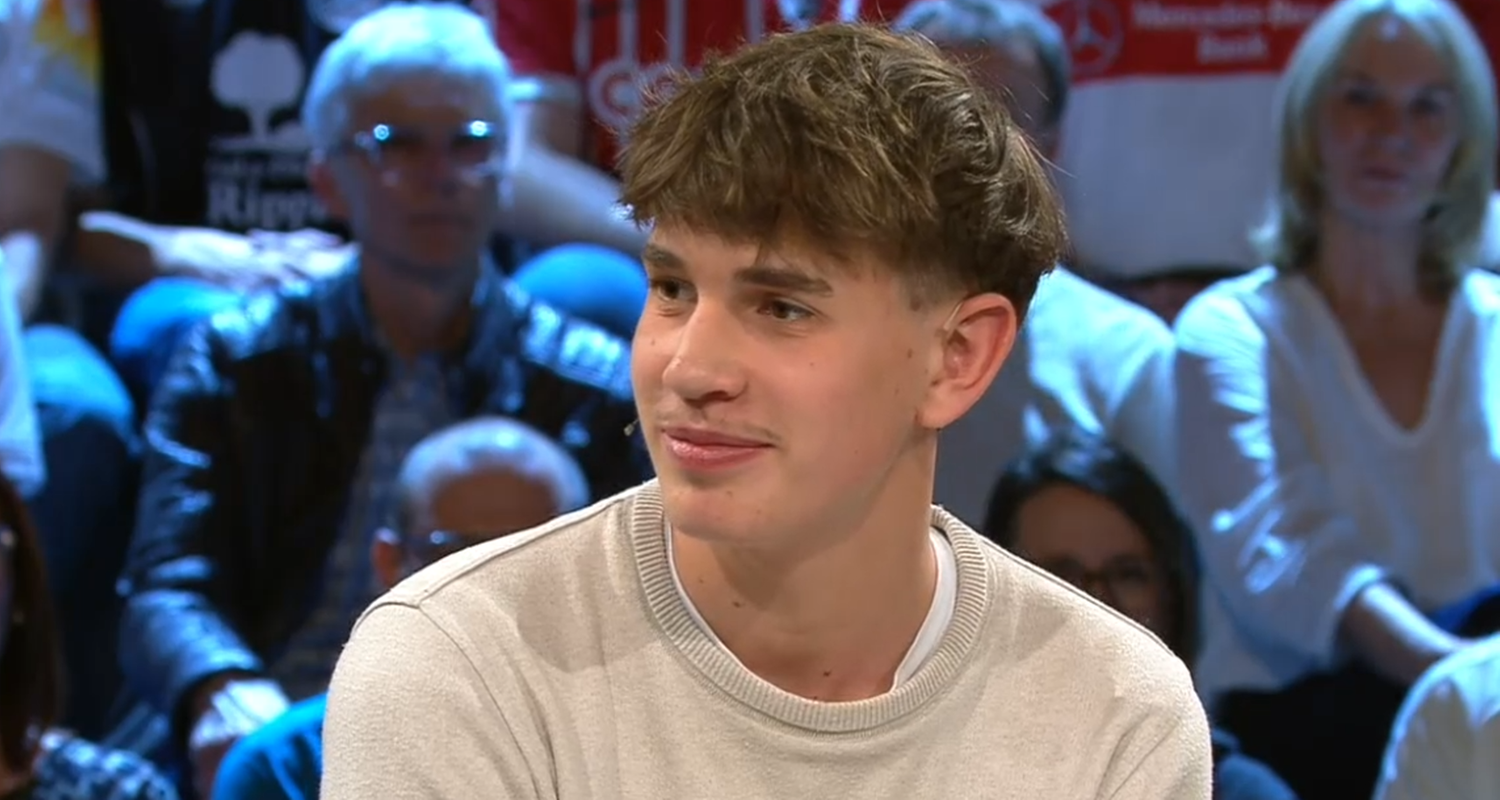 Balljunge Noel Urbaniak während seinem Interview im aktuellen Sportstudio.