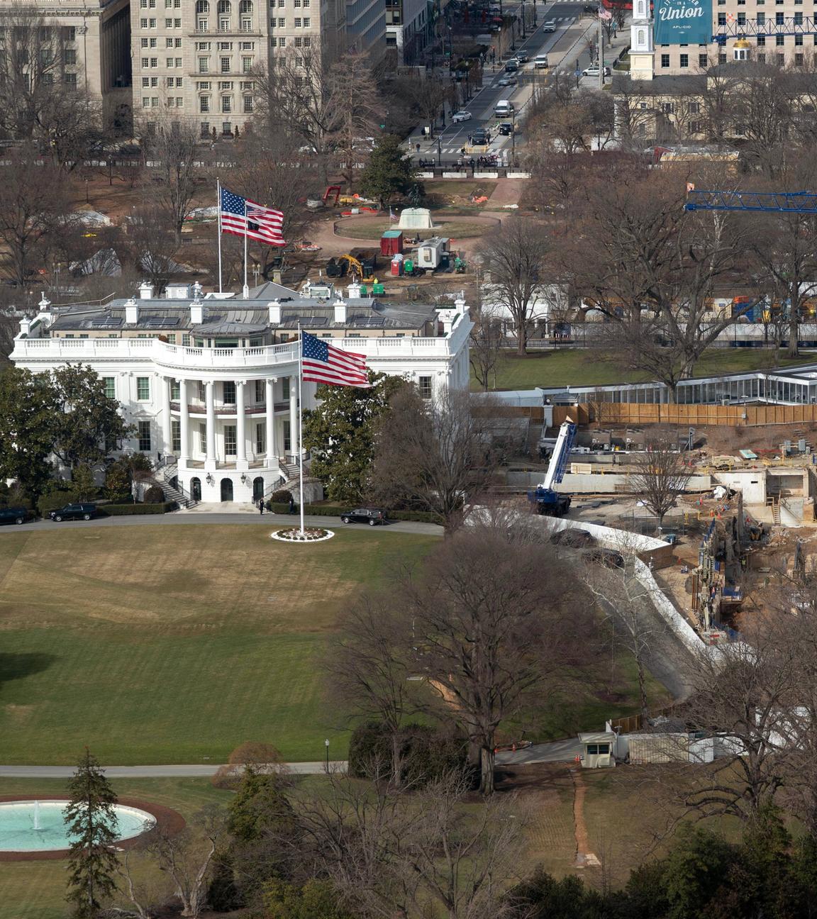 Der Bau des Ballsaals im Weißen Haus in Washington, wo einst der Ostflügel stand