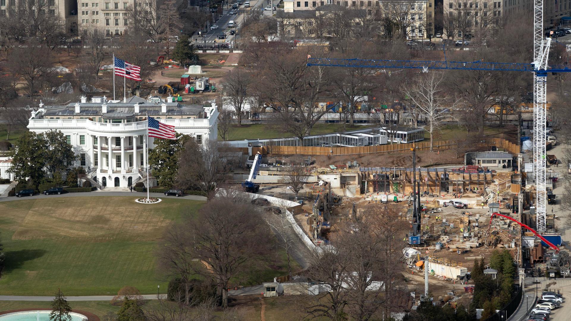 Der Bau des Ballsaals im Weißen Haus in Washington, wo einst der Ostflügel stand