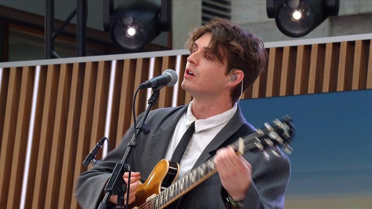 Cassia - "miles out"