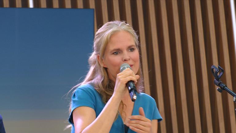 Dota: "Ein gutes Buch"