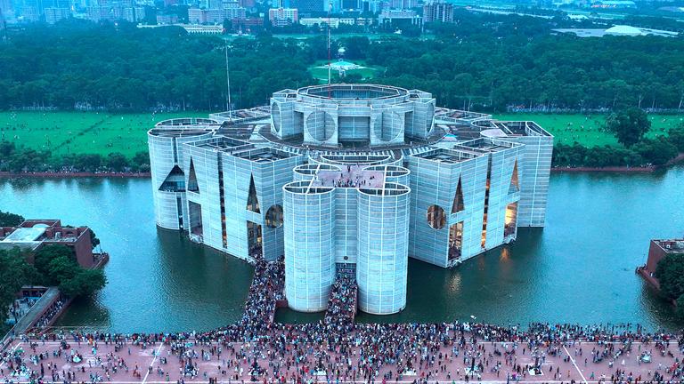 Proteste vor dem Parlament in Dhaka, Bangladesch