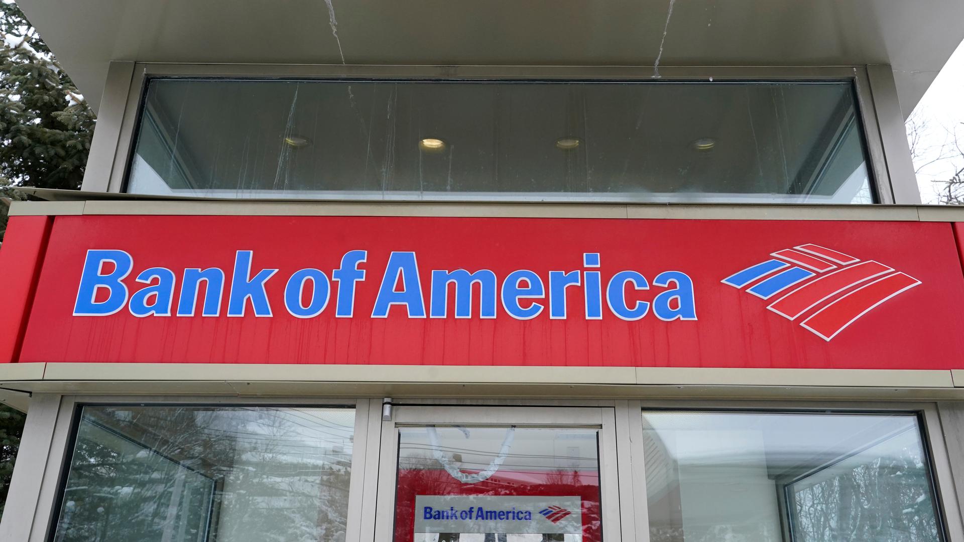 Ein Bank of America Geldautomat in Winchester, Mass.
