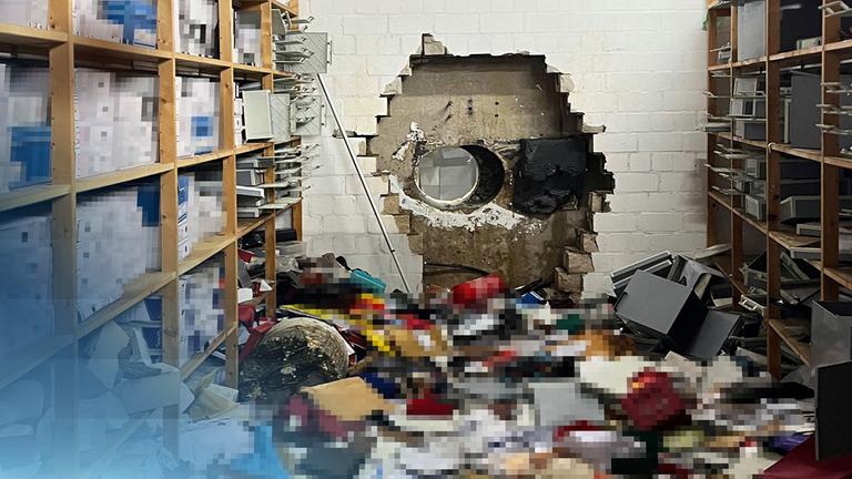 Ein Foto vom Tatort des Banküberfalls.