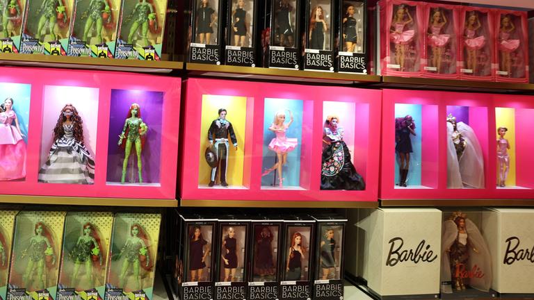 Barbie-Puppen in einem Spielzeuggeschäft in New York