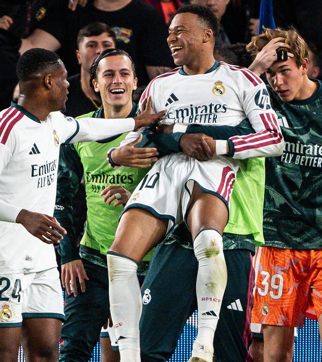 Jubelnde Spieler von Real Madrid