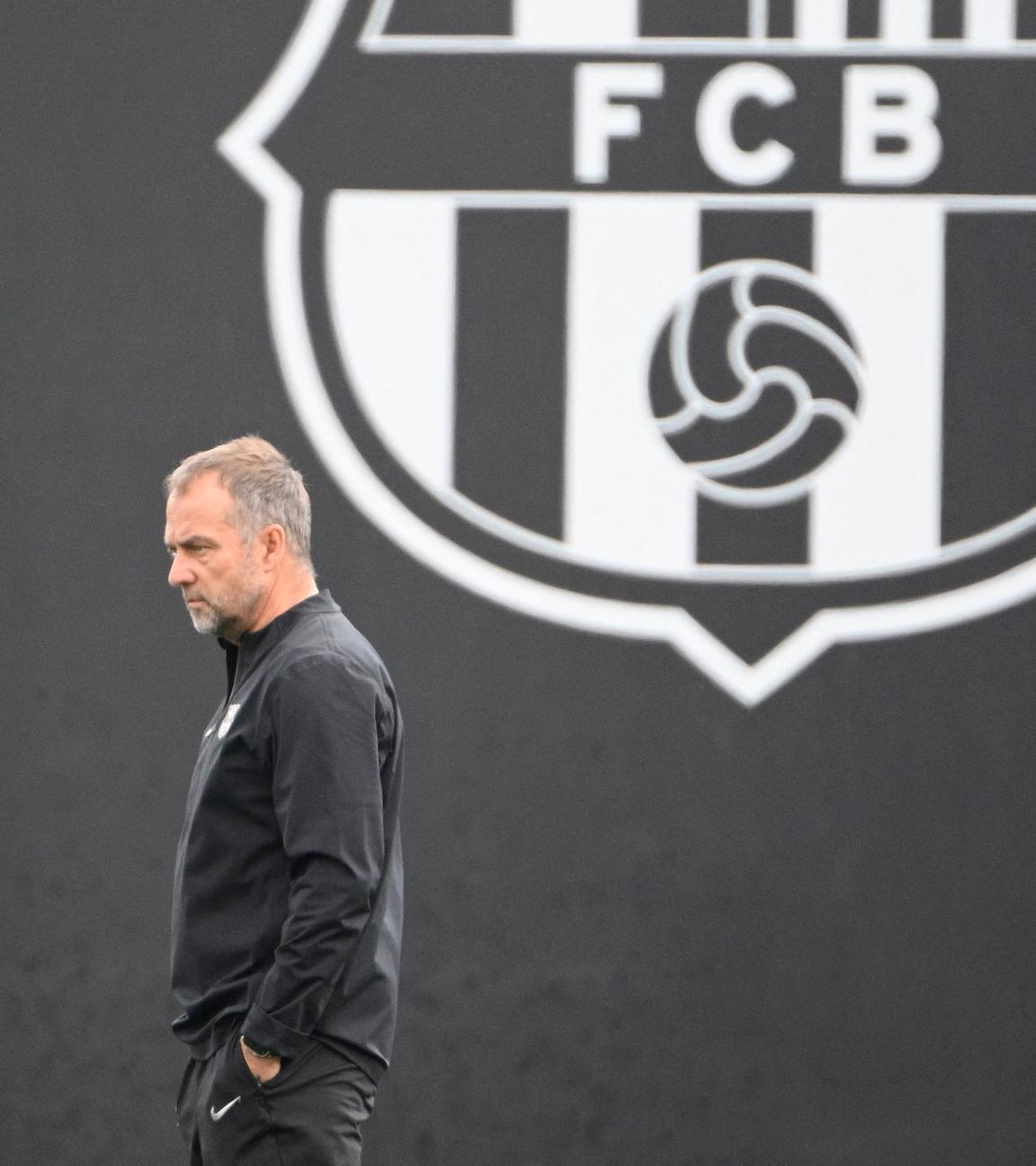 Trainer Hansi Flick im Training des FC Barcelona
