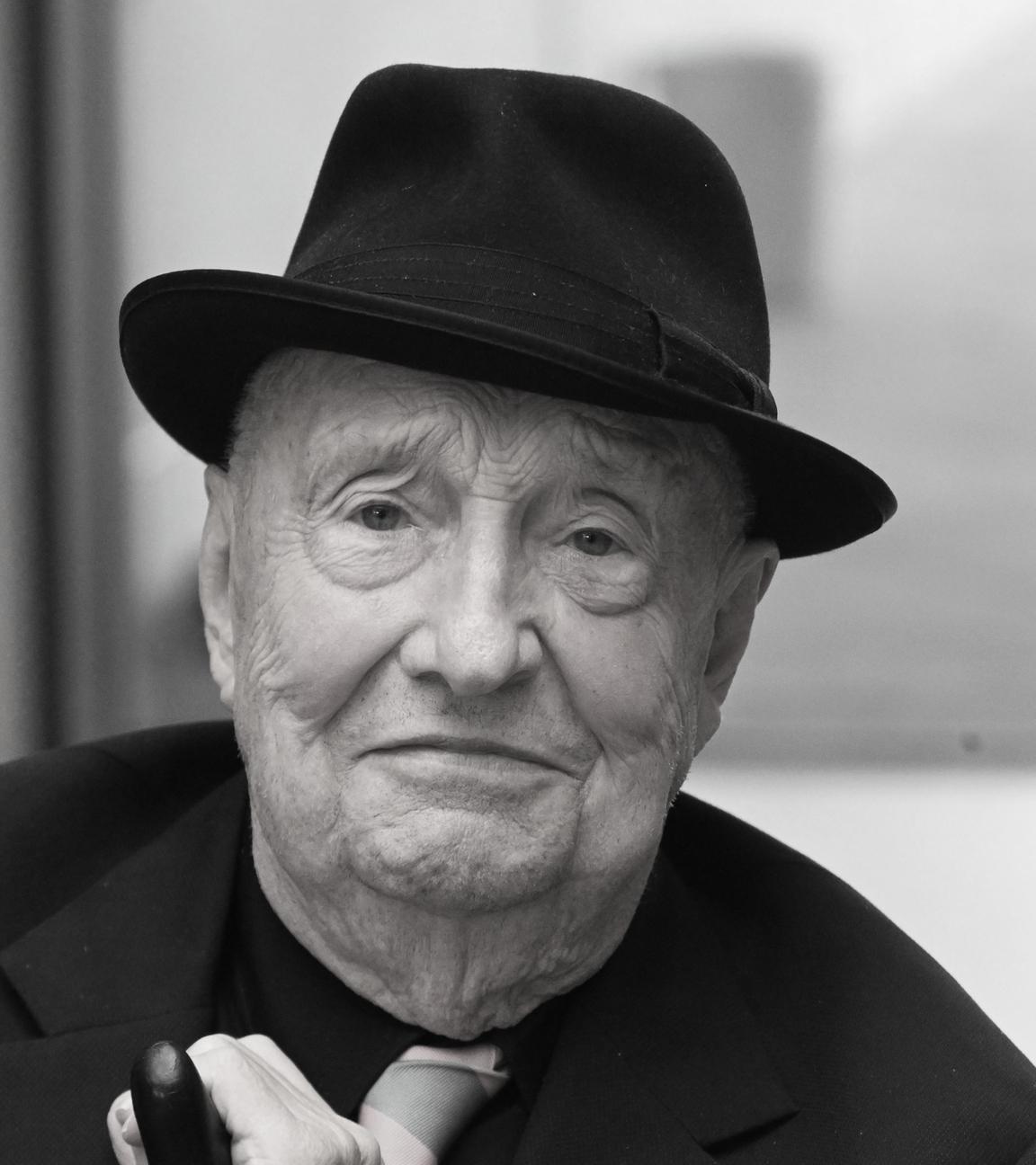 Der deutsche Künstler Georg Baselitz ist im Alter von 88 Jahren gestorben.