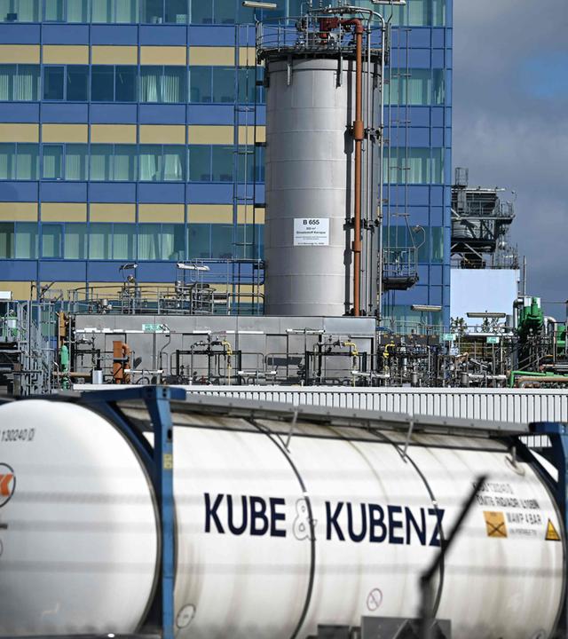 Blick auf das Firmengelände des Chemiekonzerns BASF.
