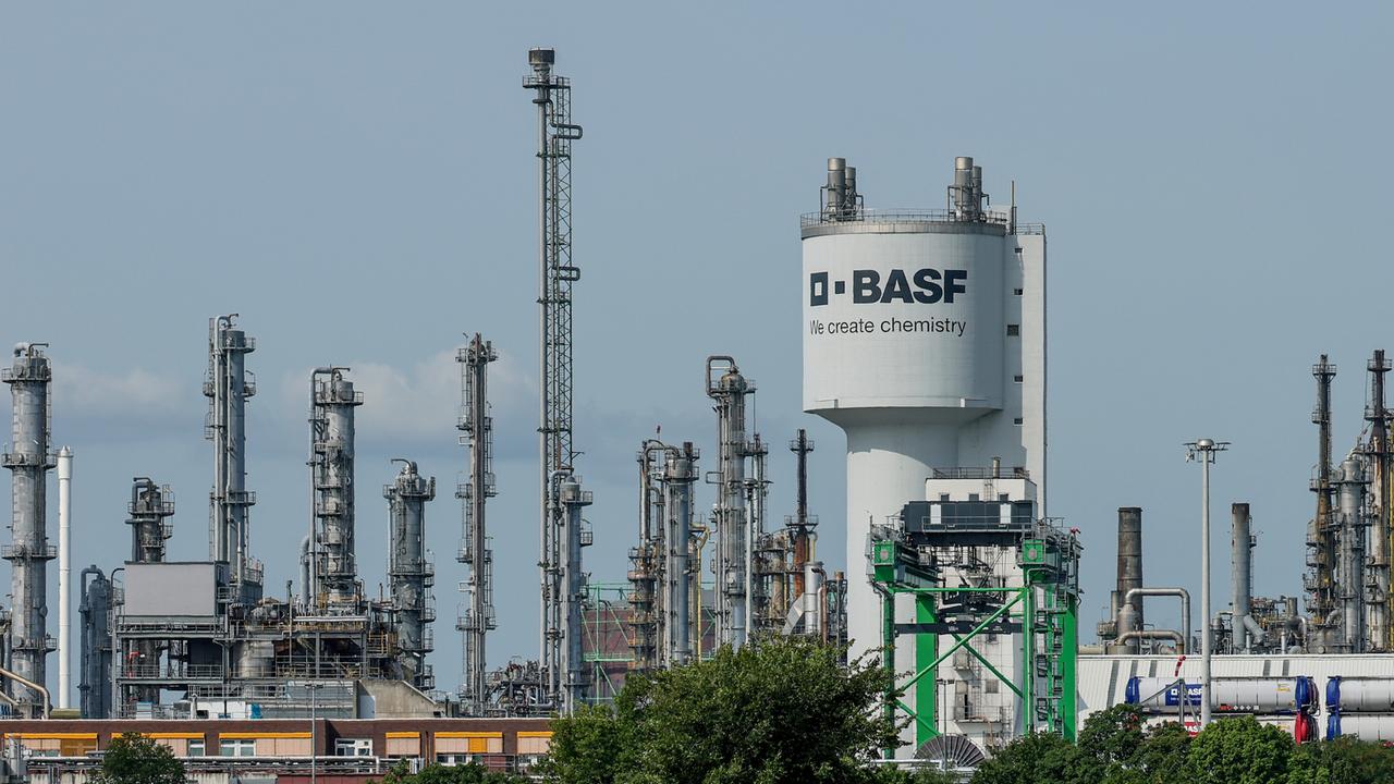 Chemical leak at BASF plant in Ludwigshafen