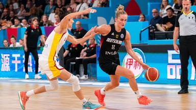 Leonie Fiebich gegen Alba Torrens.