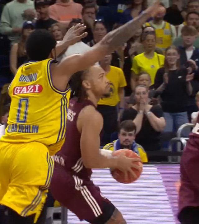 Alba unterliegt Bayern im 3. Spiel