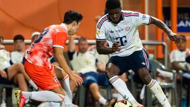 Bastian Assomo beim Dribbling