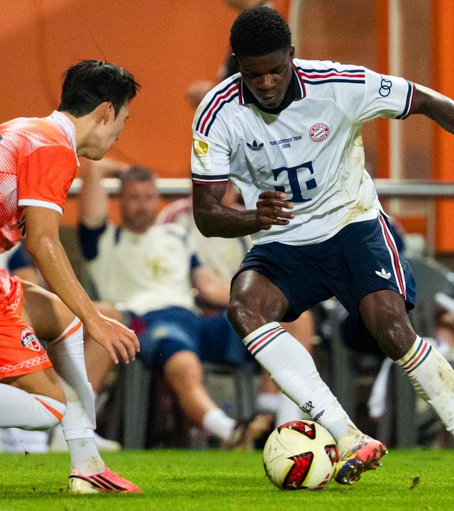 Bastian Assomo beim Dribbling