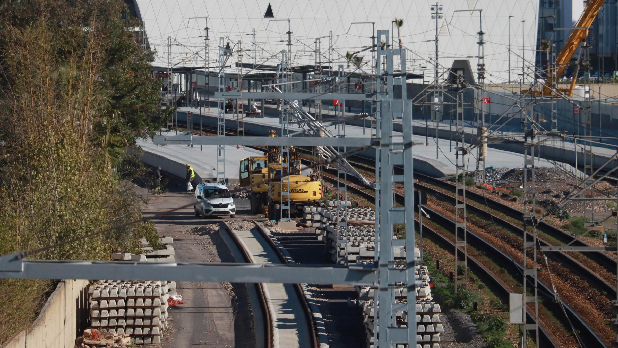Baustelle an einer Gleisanlage.