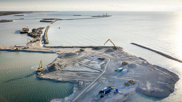 Baustelle des Fehmarnbelt-Tunnels bei Roedbyhavn in Dänemark (Archivbild)