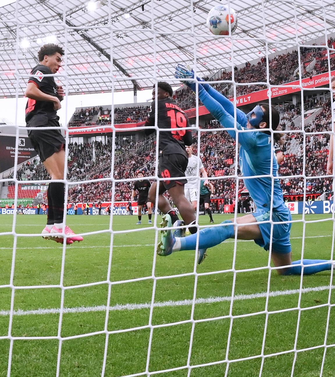 Malik Tillman (Bayer 04 Leverkusen) trifft zum 6:3.