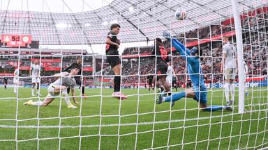 Bayer Leverkusen gewinnt Neun-Tore-Gala
