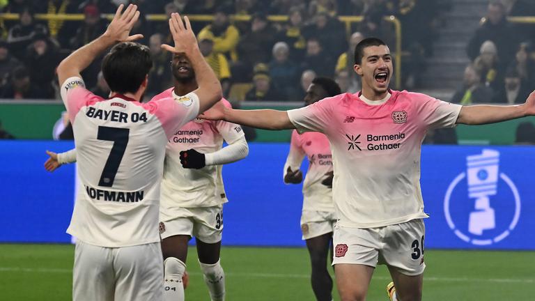 Ibrahim Maza (Bayer 04 Leverkusen) Jubel nach dem Tor zum 0-1