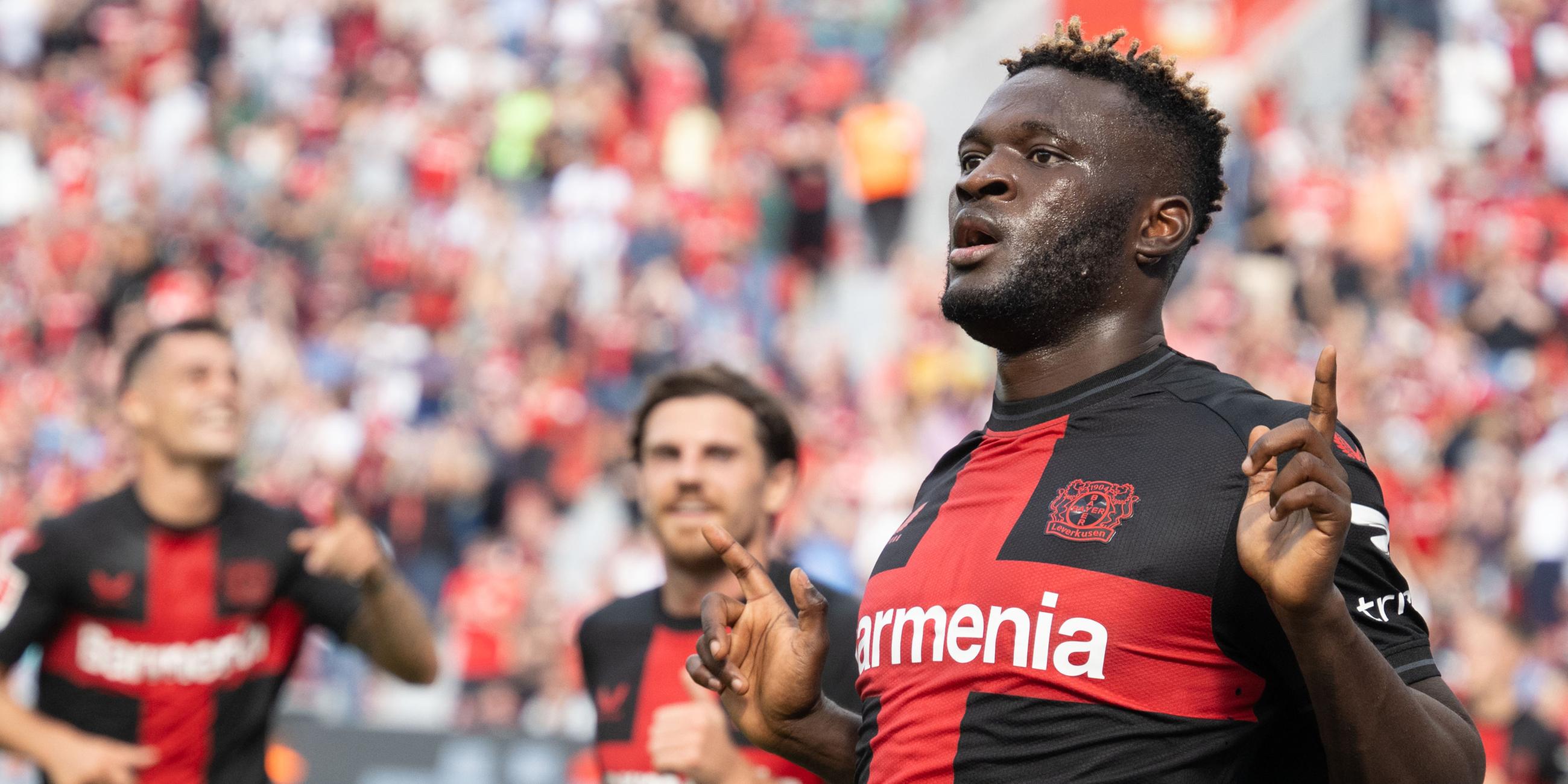 Leverkusens Victor Boniface jubelt über das 1:0.