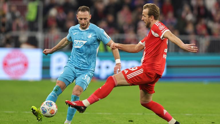 Vladimir Coufal und Harry Kane am 08.02.26