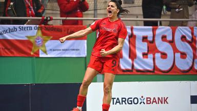 Lea Schüller (11, FC Bayern München), Doorsoun Sara (23, Eintracht Frankfurt) und Wolter Pia-Sophie (17, Eintracht Frankfurt)