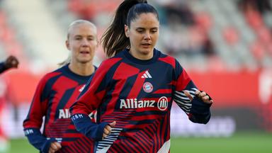 FC Bayern Sarah Zadrazil