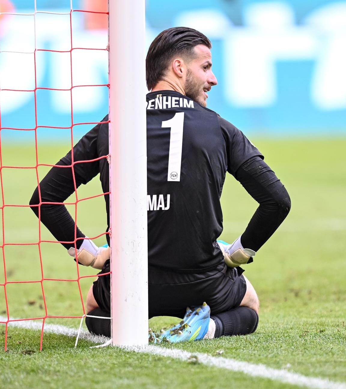 Torwart Diant Ramaj (1. FC Heidenheim 1846) reagiert.