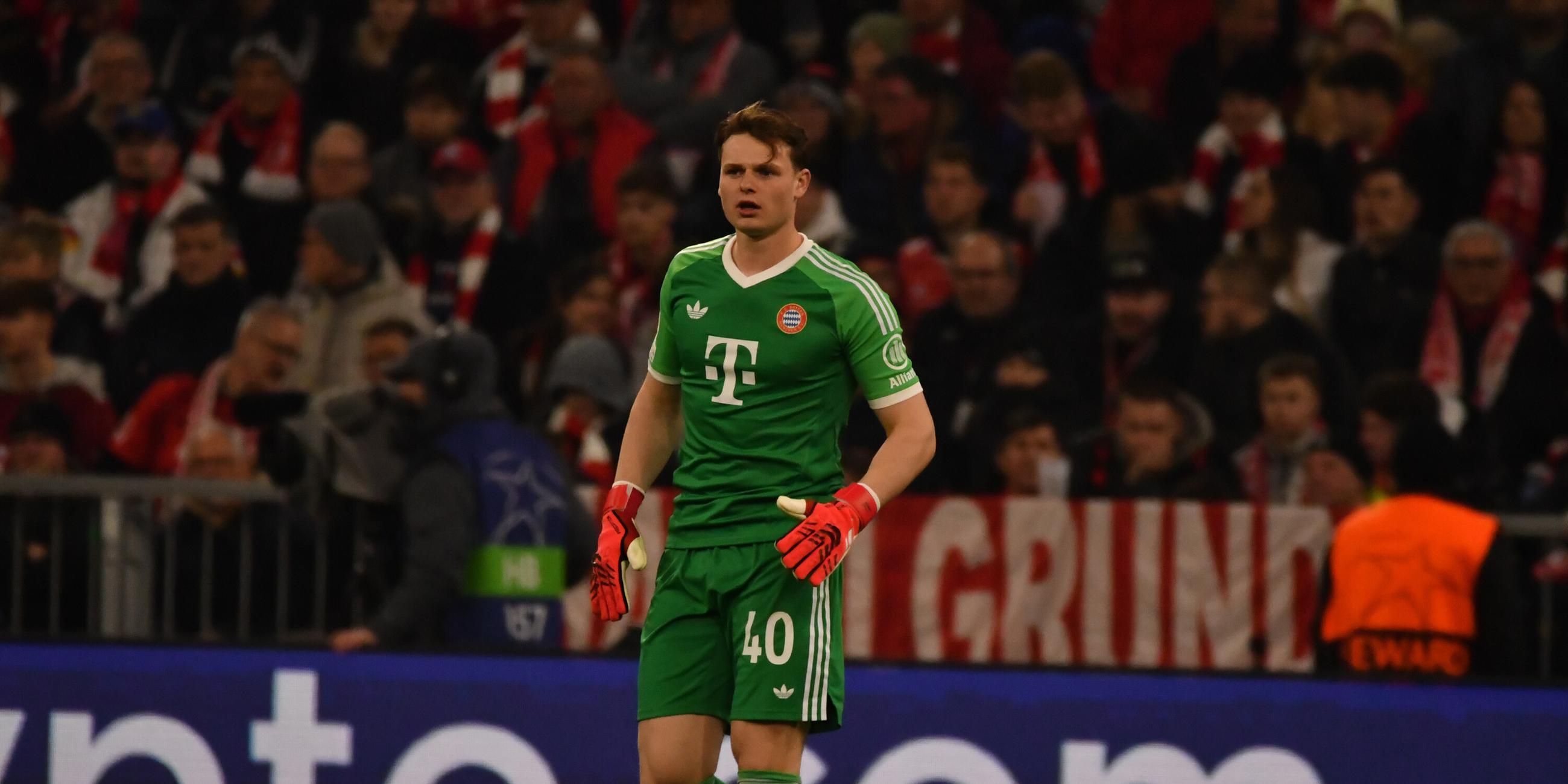 Championsleague, FC Bayern München - Bayer Leverkusen, Münchens Torwart Jonas Urbig