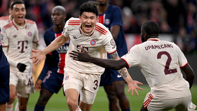 Champions League, FC Bayern München - Paris Saint-Germain: Min-Jae Kim bejubelt sein Tor mit mit Dayot Upamecano
