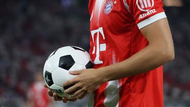 Bayern München, Trikot