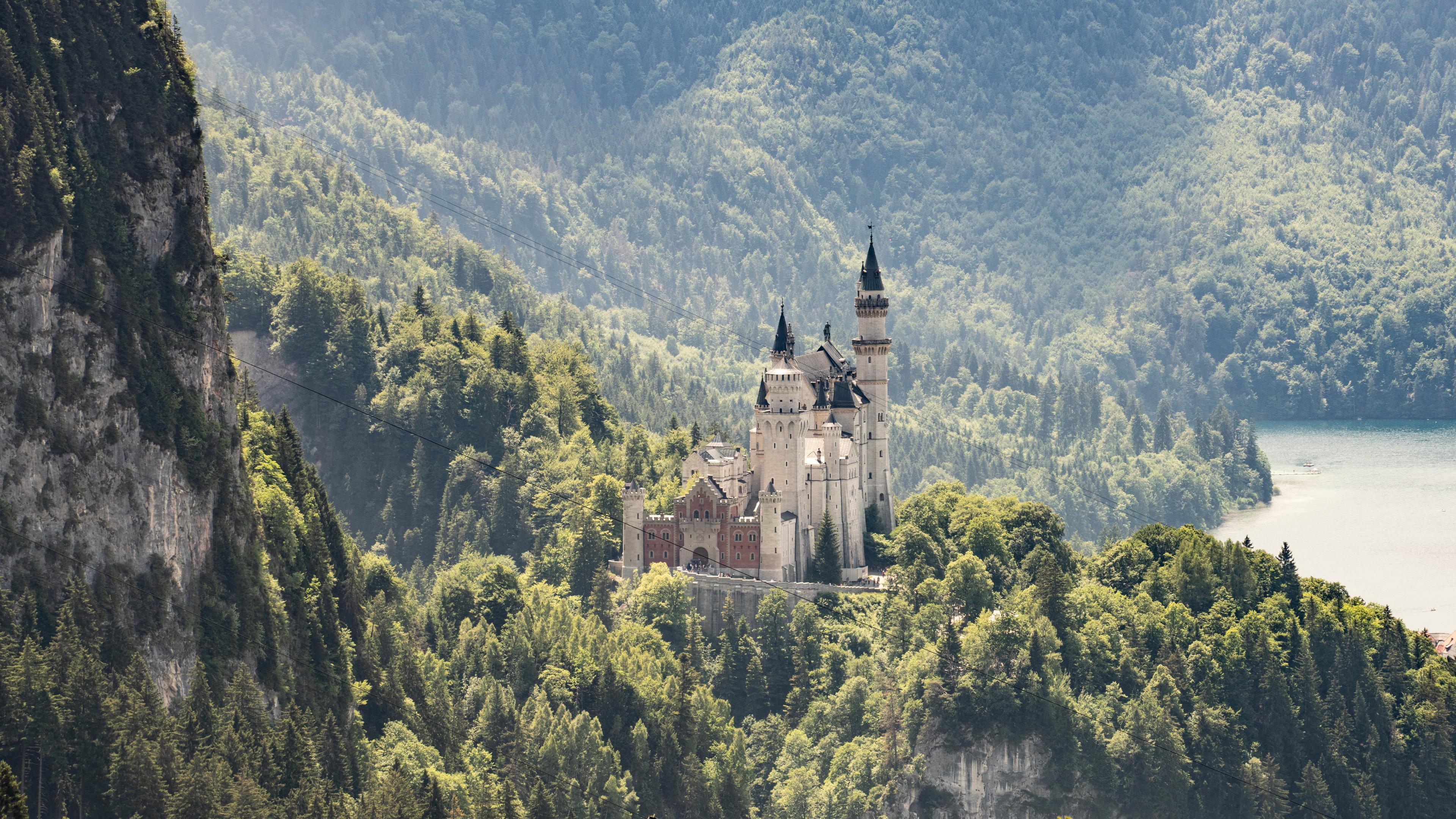 Das weltbekannte Märchenschloss Neuschwanstein des Bayernkönigs Ludwig II.