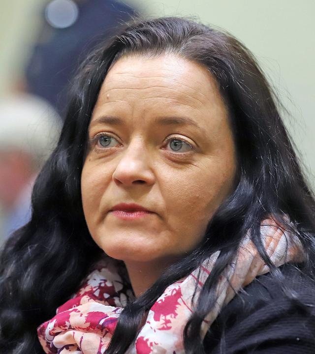 Beate Zschäpe mit ihrem Anwalt Mathias Grasel (Archivfoto)
