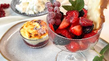 Fruchtiges Beeren-Quark-Gratin