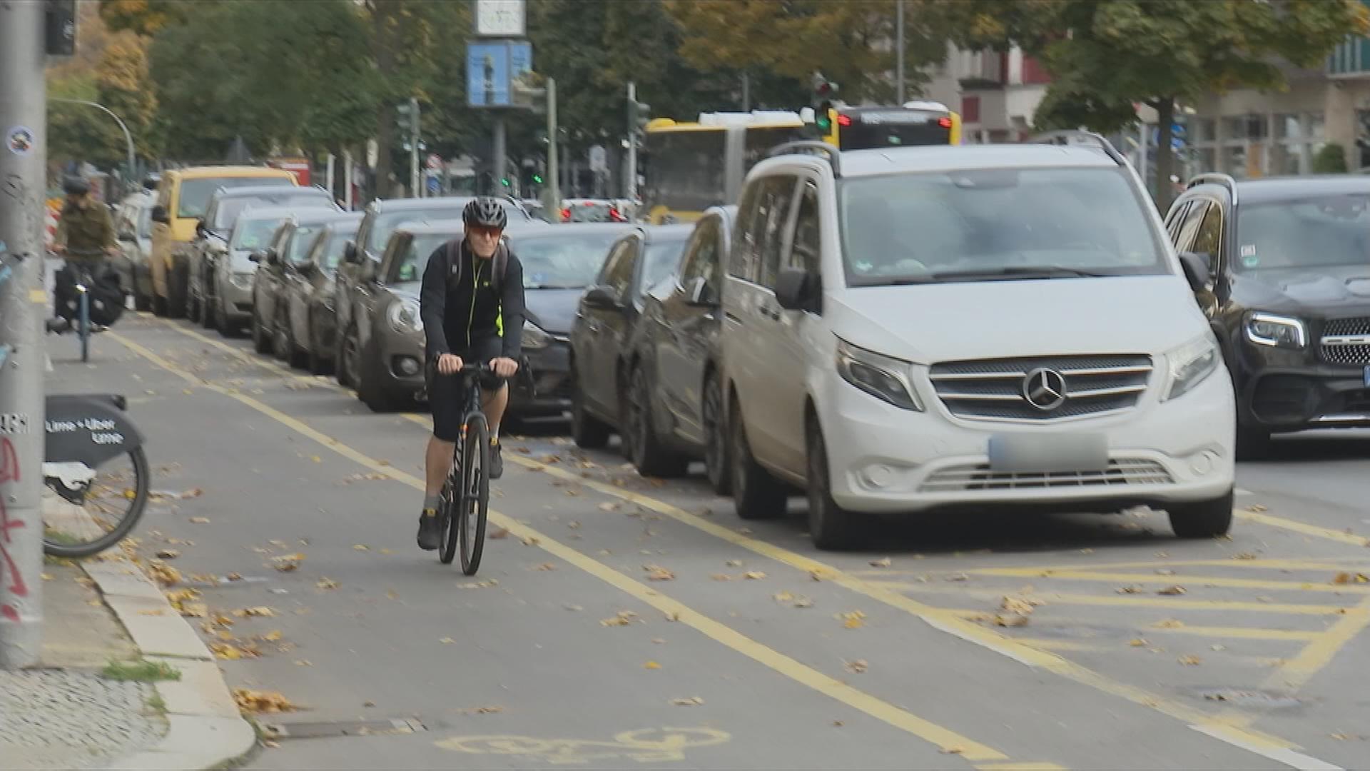 Behoerden-Irrsinn-um-einen-Radweg