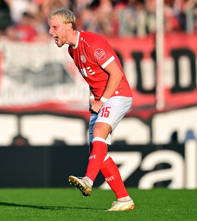 Essens Ben Hüning bejubelt den Einzug in die zweite DFB-Pokalrunde