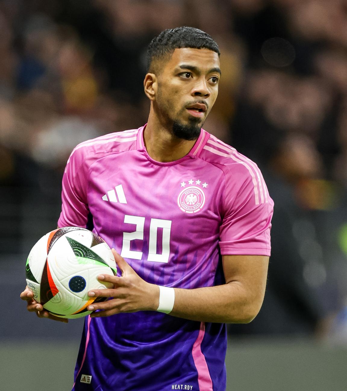 Benjamin Henrichs - Fußball Nationalspieler beim Länderspiel Deutschland gegen Niederlande