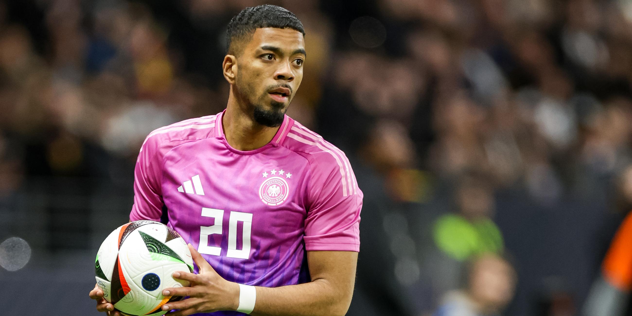 Benjamin Henrichs - Fußball Nationalspieler beim Länderspiel Deutschland gegen Niederlande