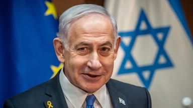 Israel, Jerusalem: Benjamin Netanjahu, Ministerpräsident von Israel, spricht bei einem Gespräch im Amtssitz des Regierungschefs.