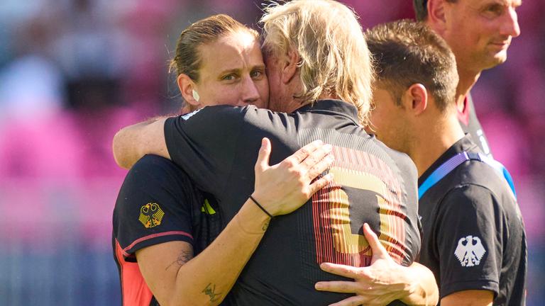 Ann-Katrin Berger mit Horst Hrubesch