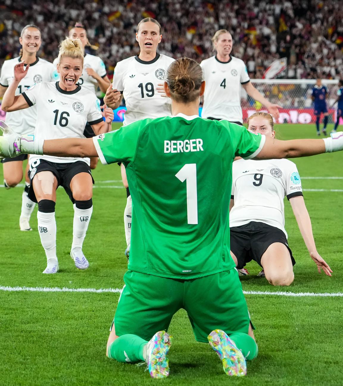 Ann-Katrin Berger jubelt