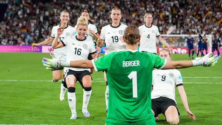 Ann-Katrin Berger jubelt