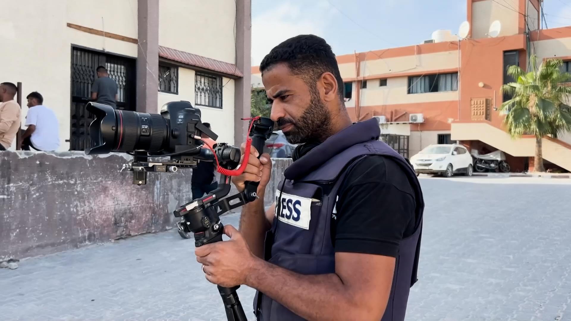 Ein Journalist im Gaza-Streifen bei seiner Arbeit.