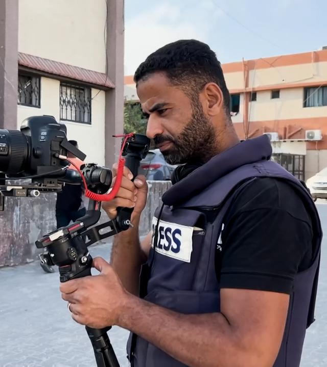 Ein Journalist im Gaza-Streifen bei seiner Arbeit.