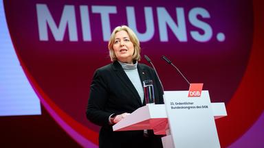 Berlin: Bärbel Bas (SPD), Bundesministerin für Arbeit und Soziales, spricht beim 23. Ordentlichen Bundeskongress des Deutschen Gewerkschaftsbundes (DGB) im Estrel Congress Center.