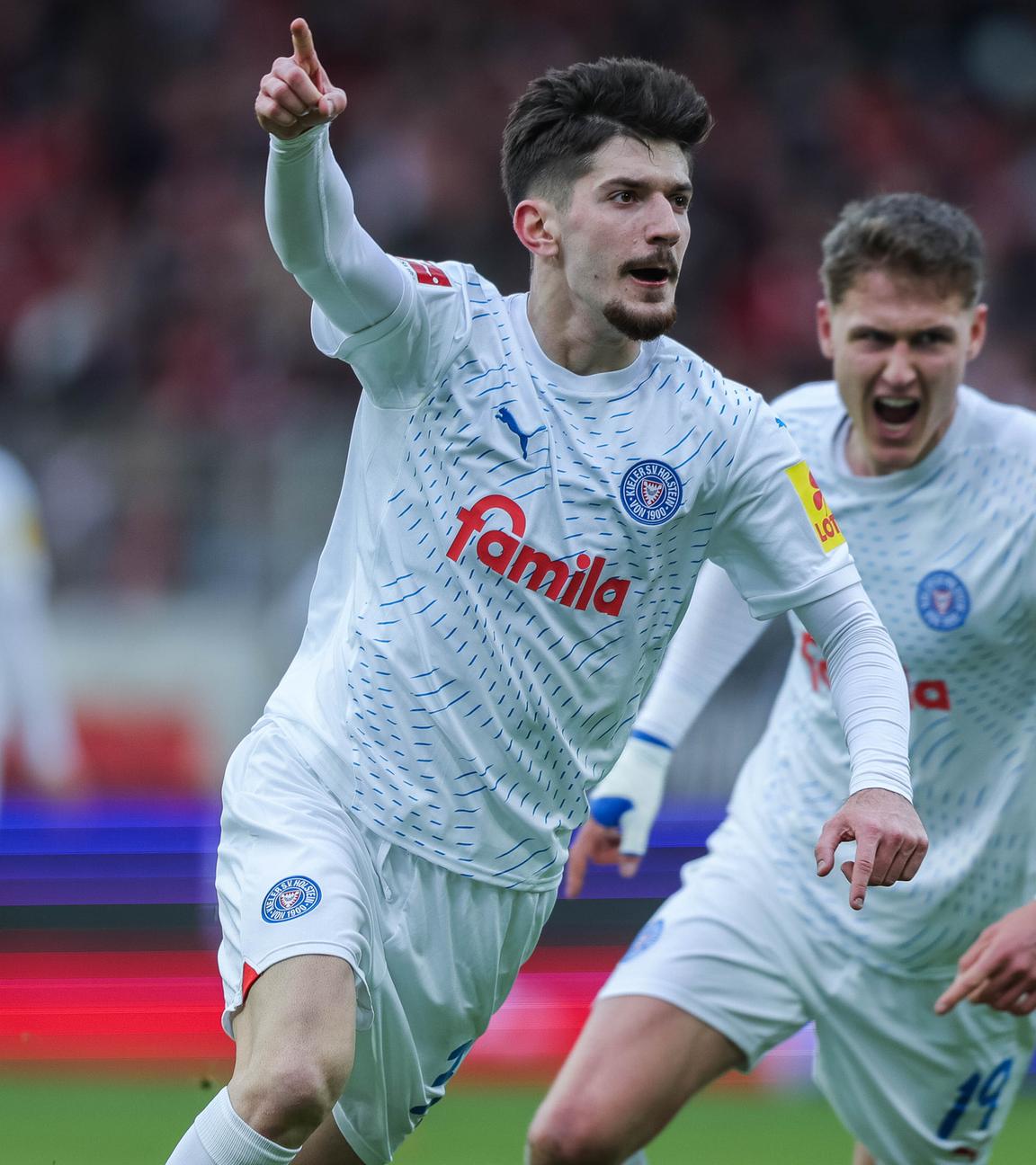 Kiels Armin Gigovic jubelt zum 0:1 gegen Union Berlin am 02.03.2025.